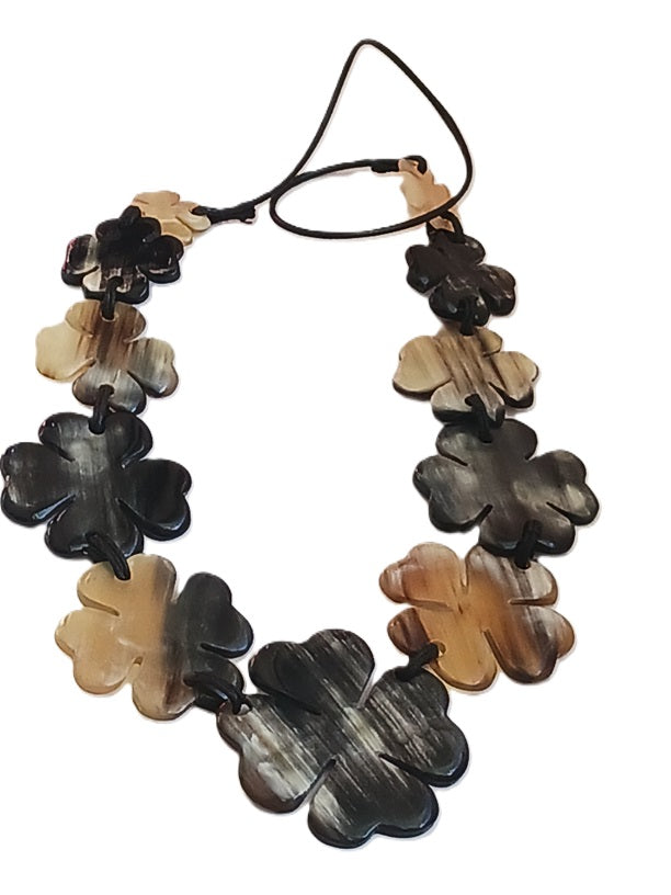 Collier en corne