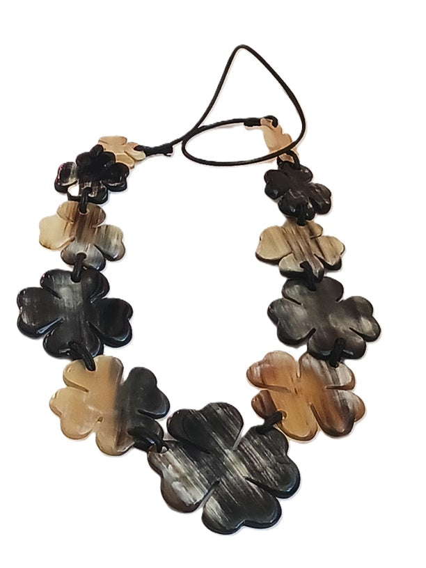 Collier en corne