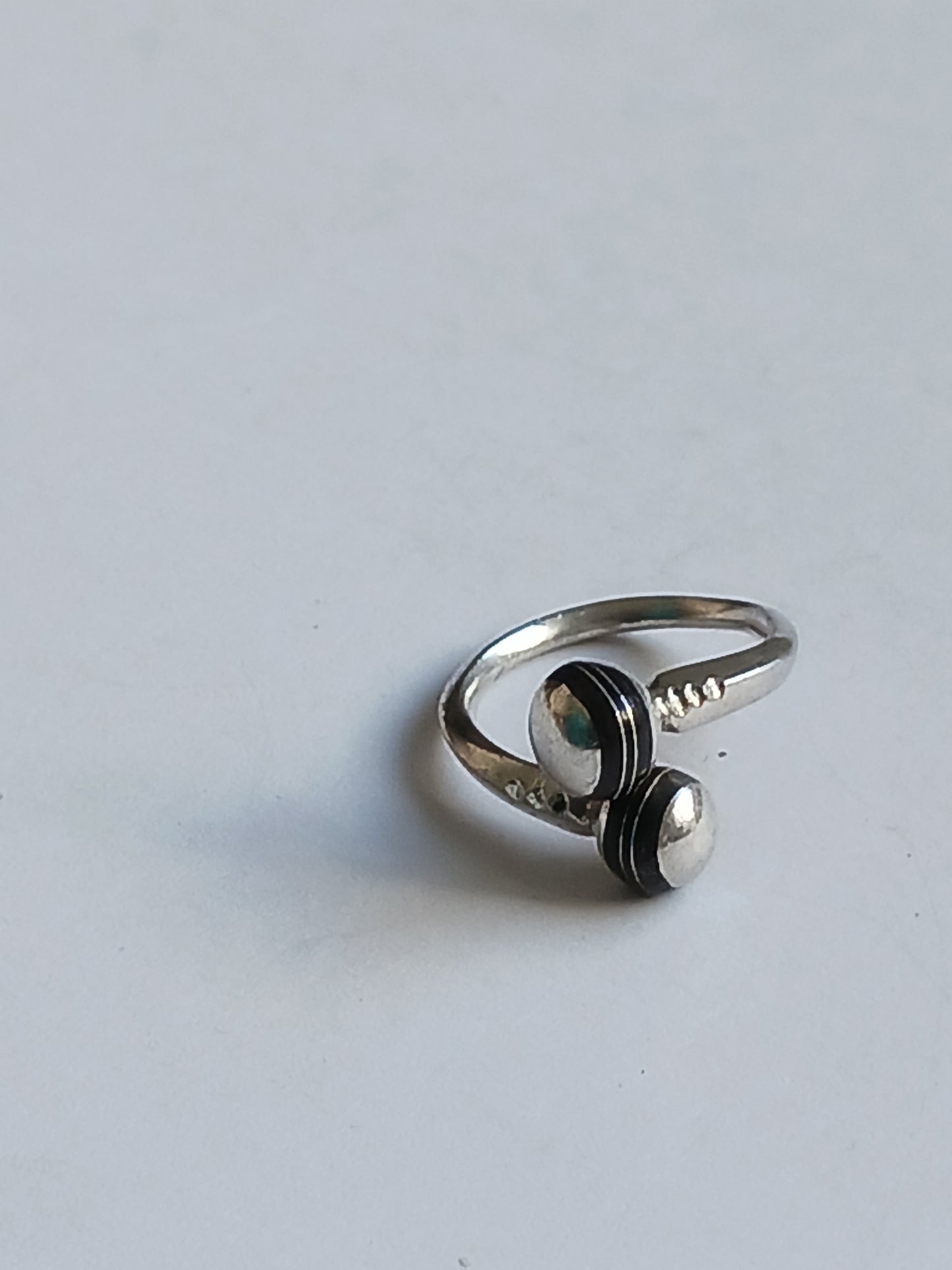 Bague touarègue en argent ciselé et bois d'ébène réglable