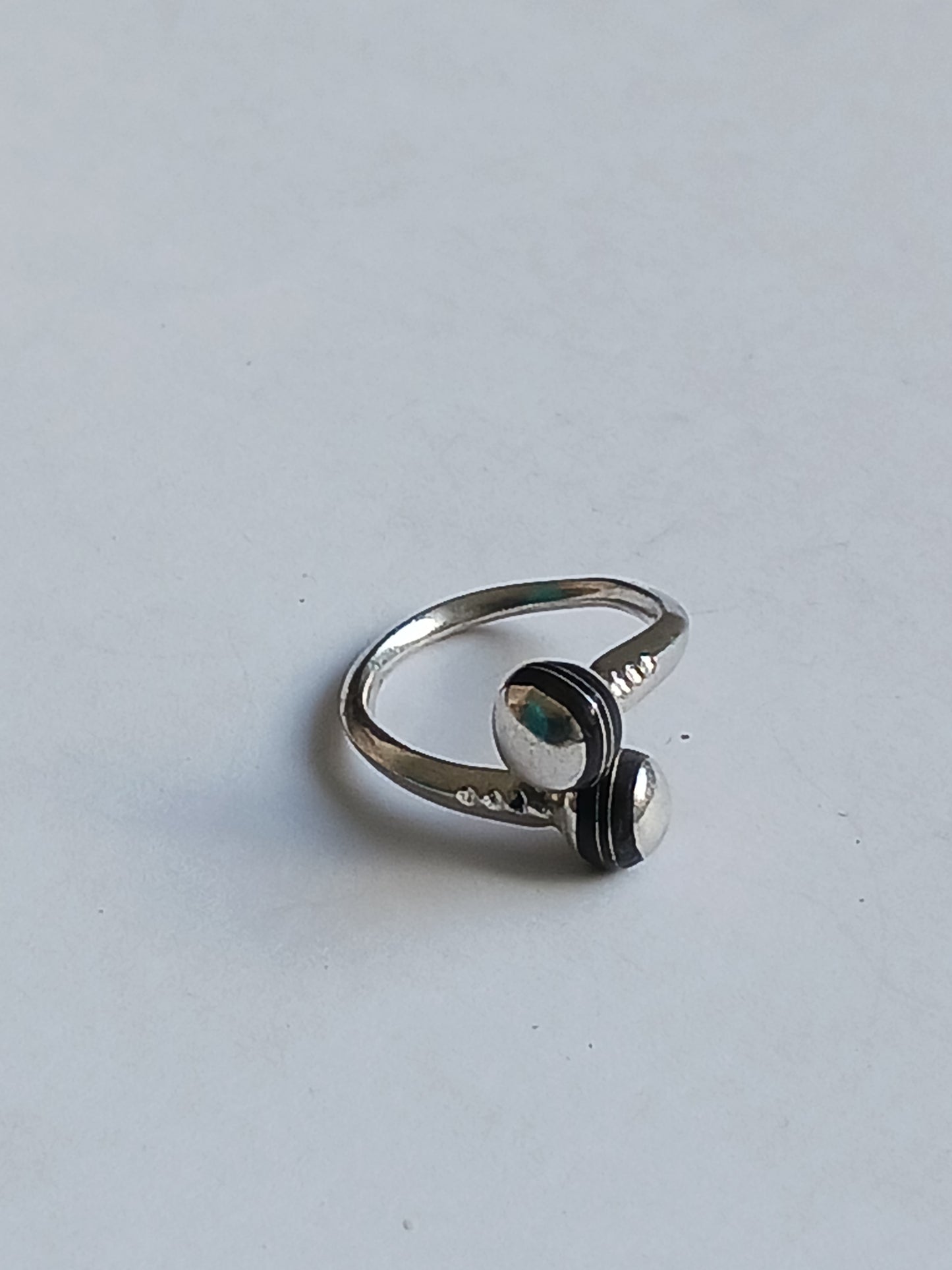 Bague touarègue en argent ciselé et bois d'ébène réglable