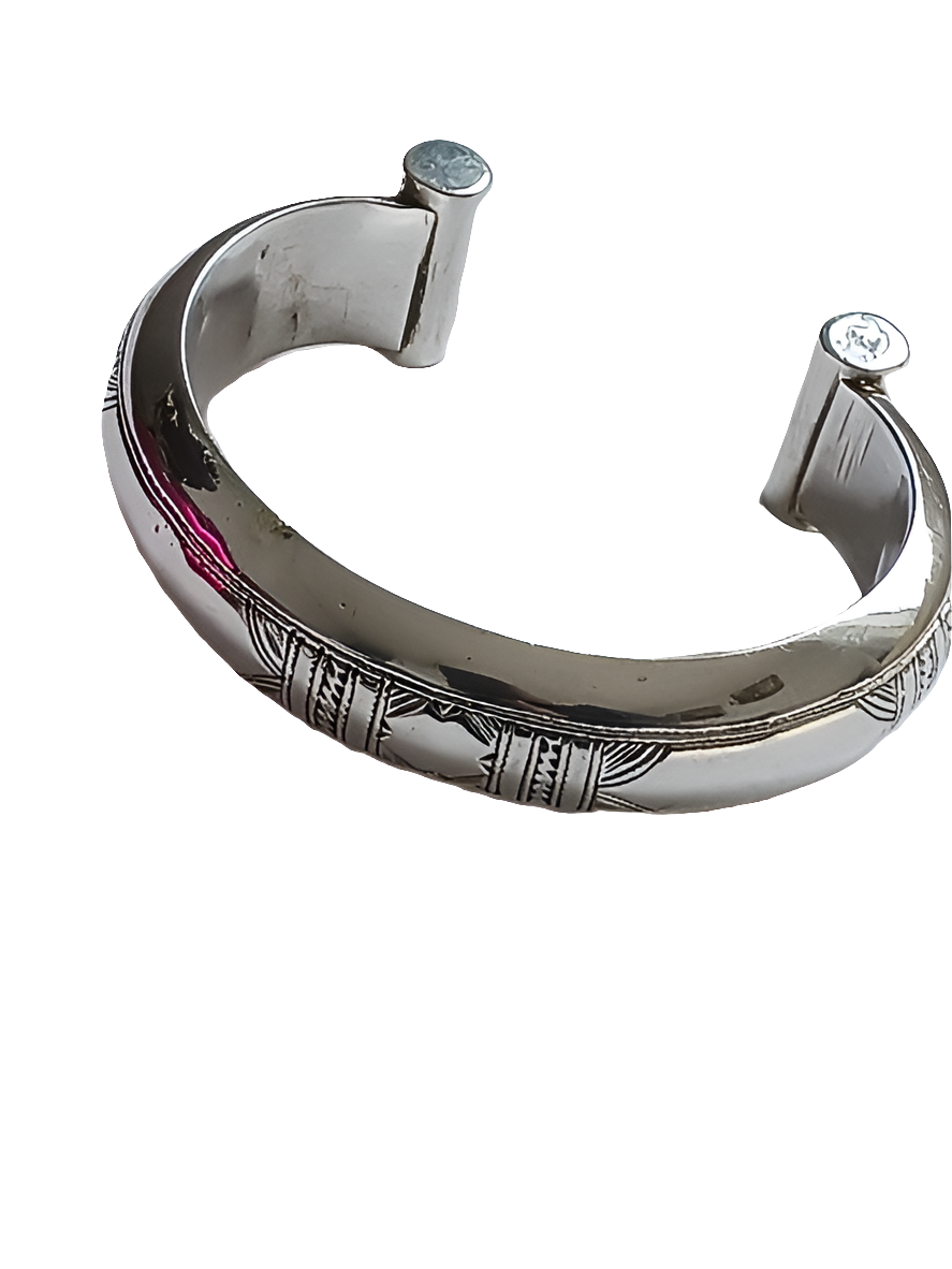 Bracelet touareg en argent ciselé