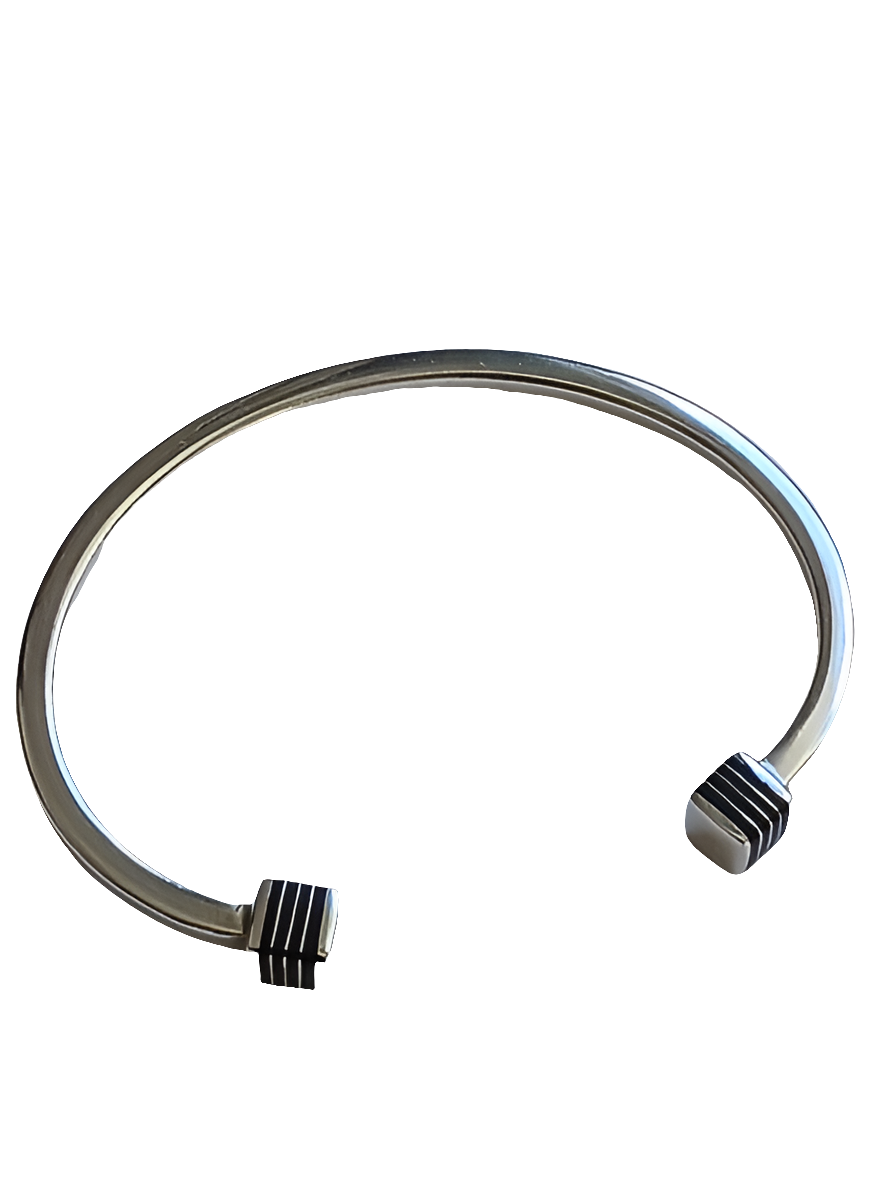 Bracelet touareg en argent ciselé et bois d'ébène