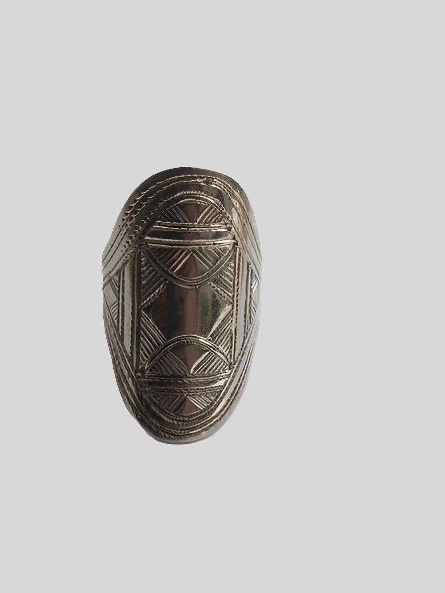 Bague touarègue en argent ciselé