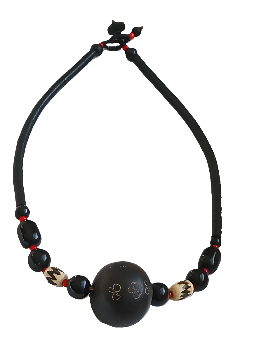 Collier en bois et perles