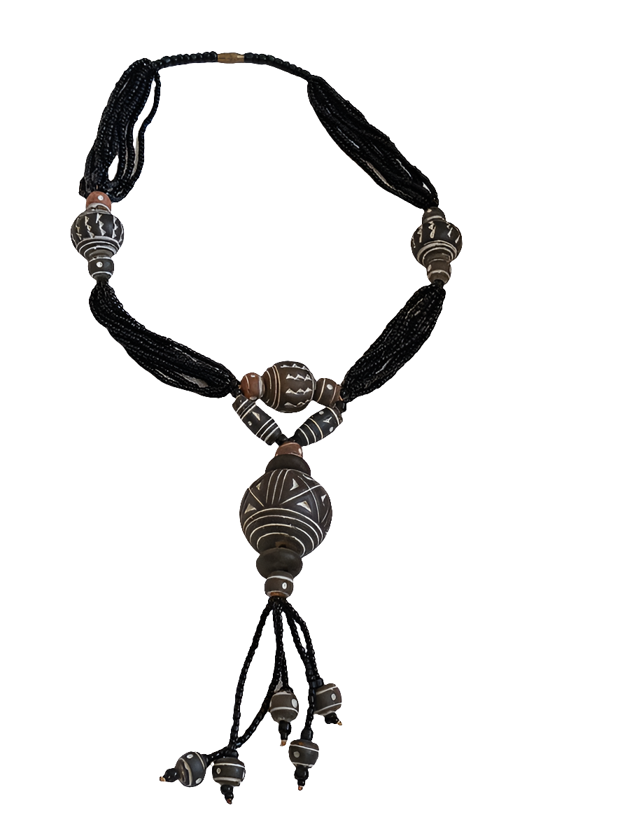 Collier en terre cuite et perles