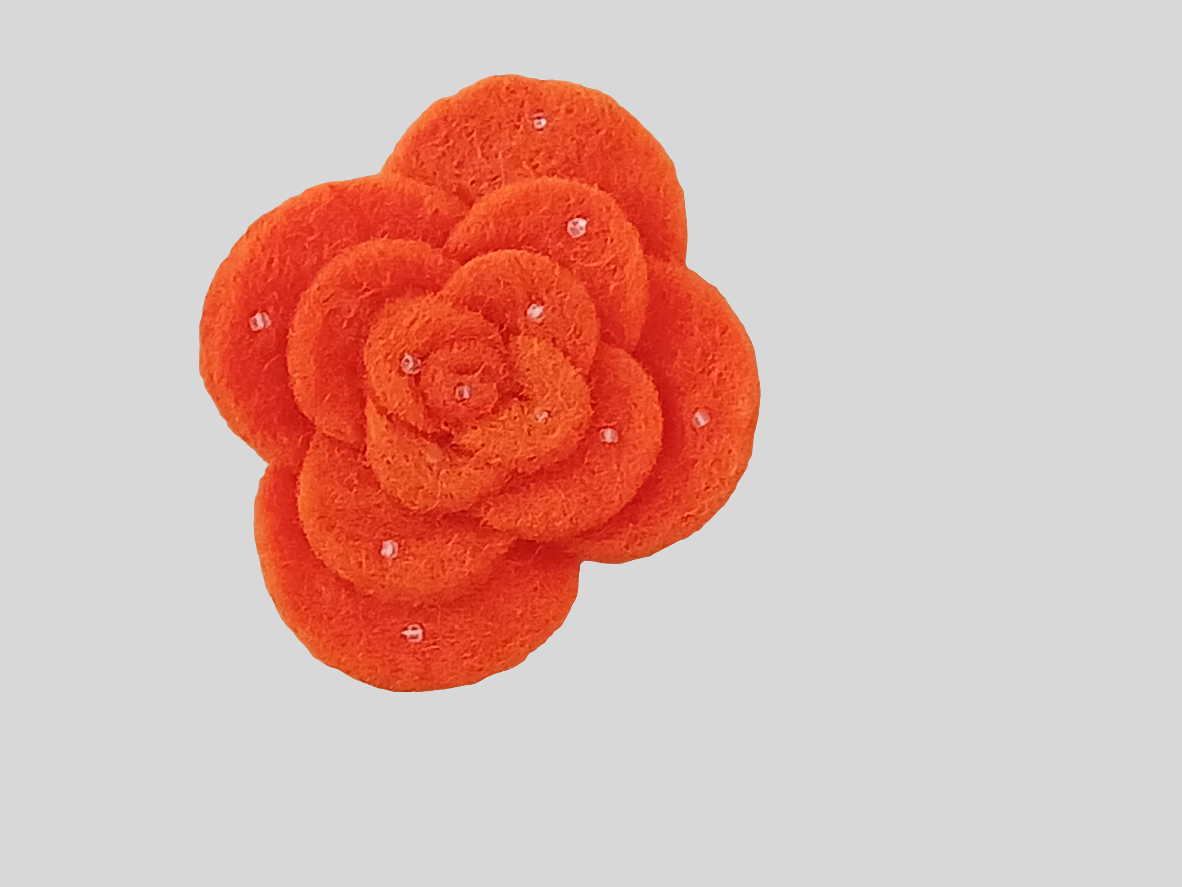 Broche en laine
