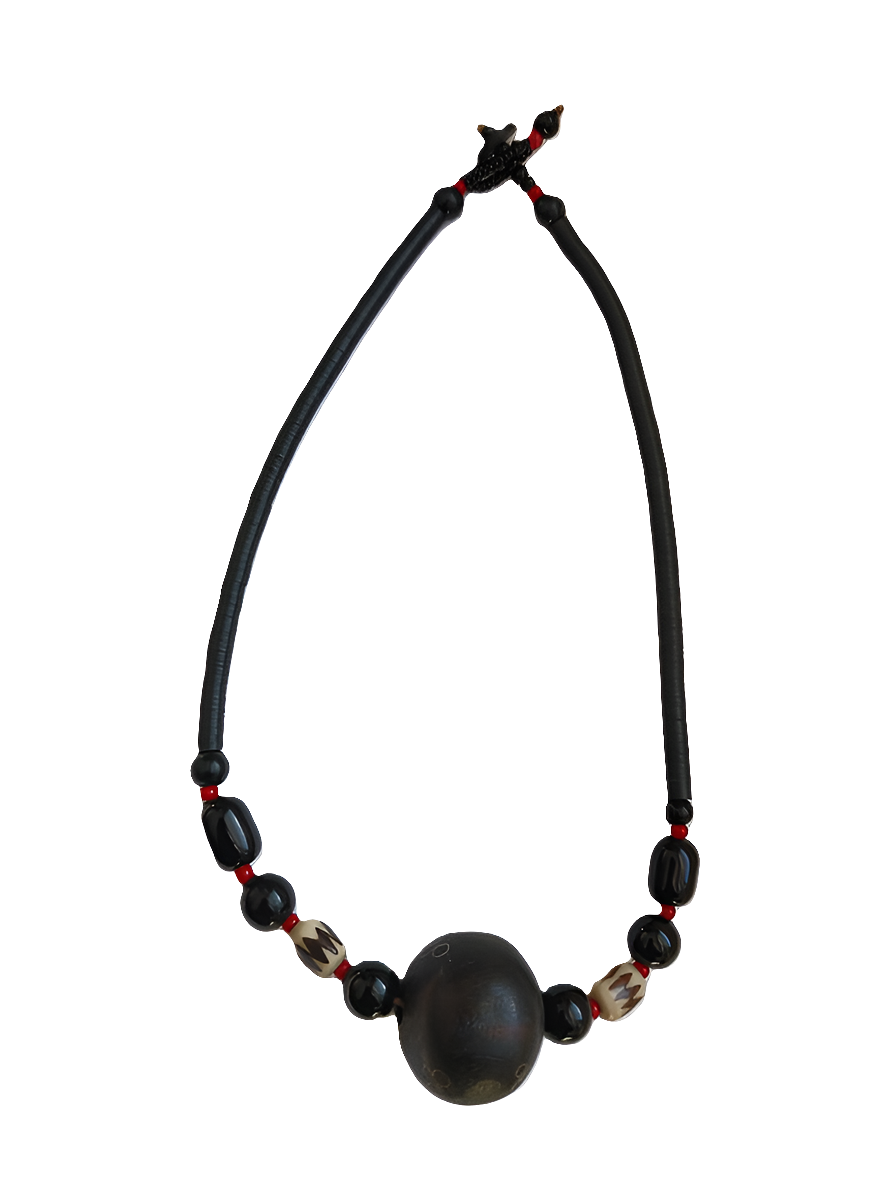 Collier en bois et perles