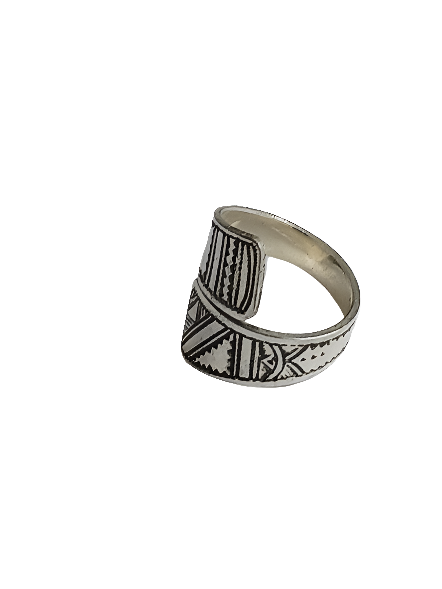 Bague touarègue en argent ciselé réglable