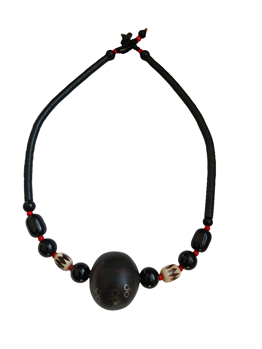 Collier en bois et perles