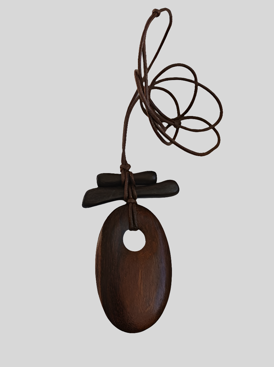 Collier en bois