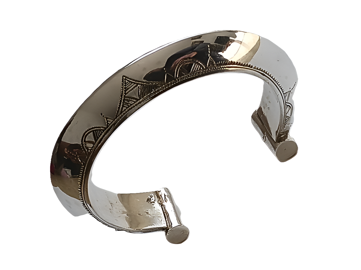 Bracelet touareg en argent ciselé