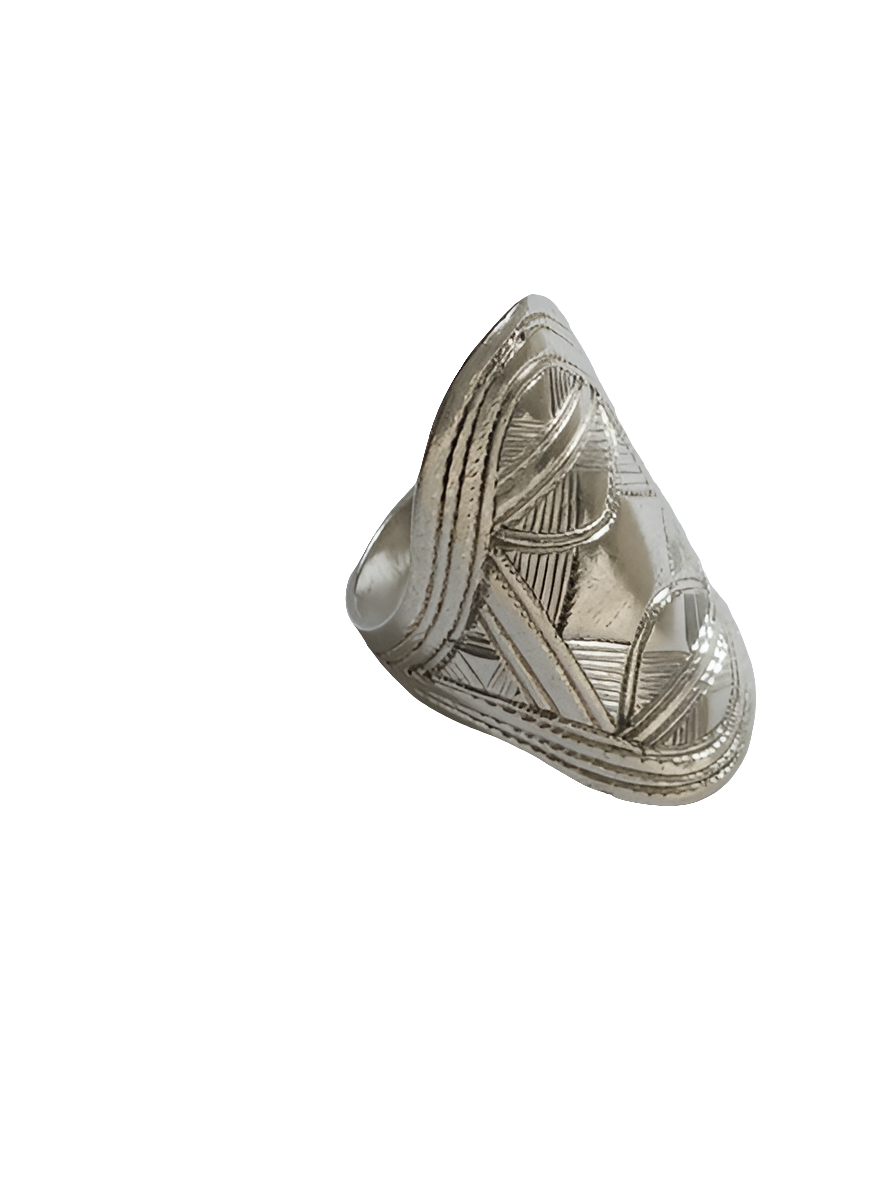 Bague touarègue en argent ciselé