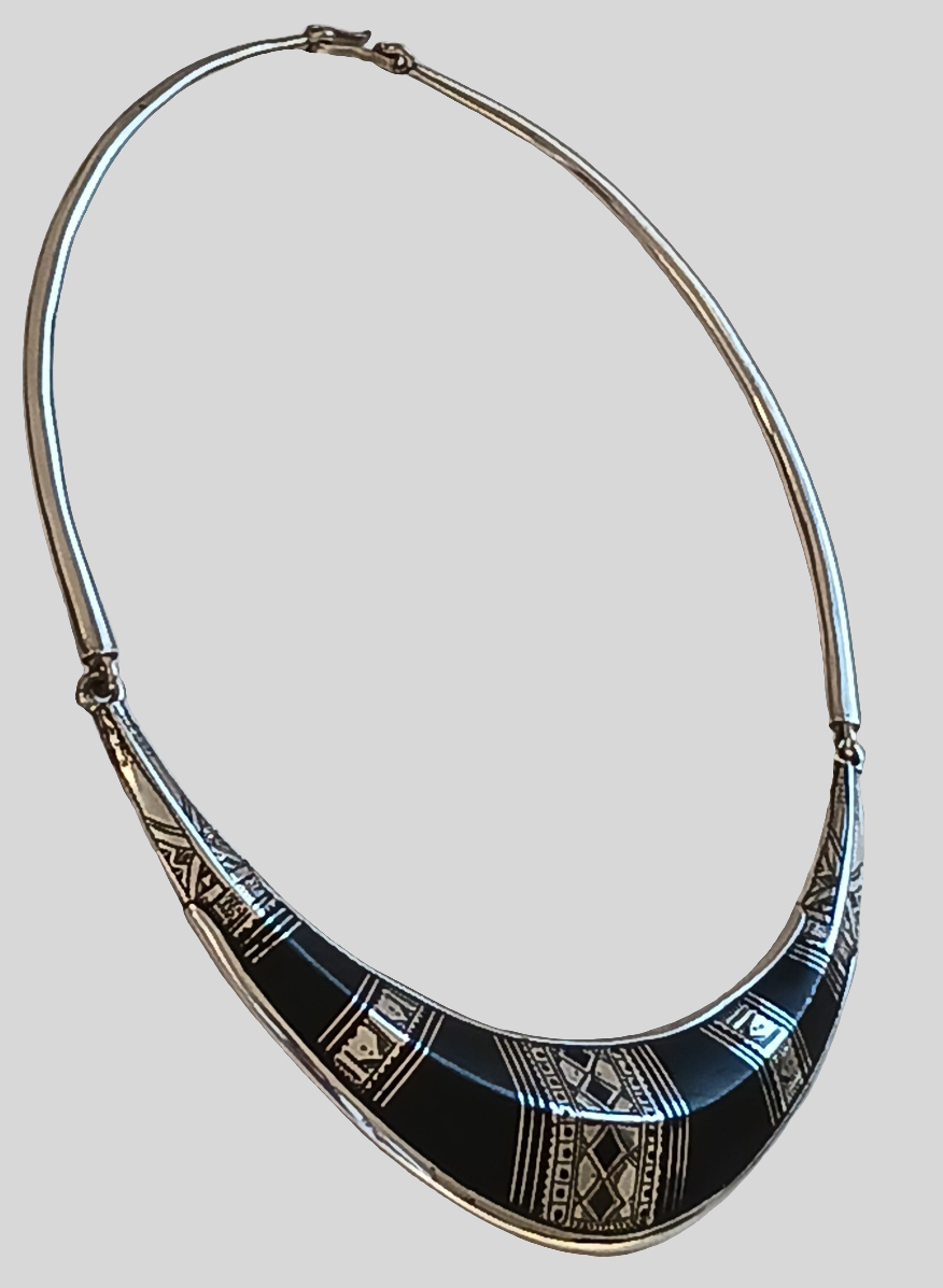 Collier touareg en argent et bois d'ébène