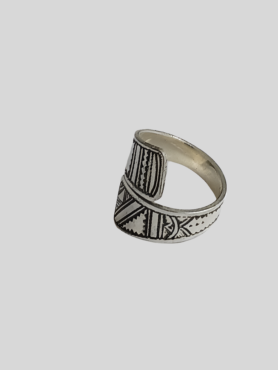 Bague touarègue en argent ciselé réglable