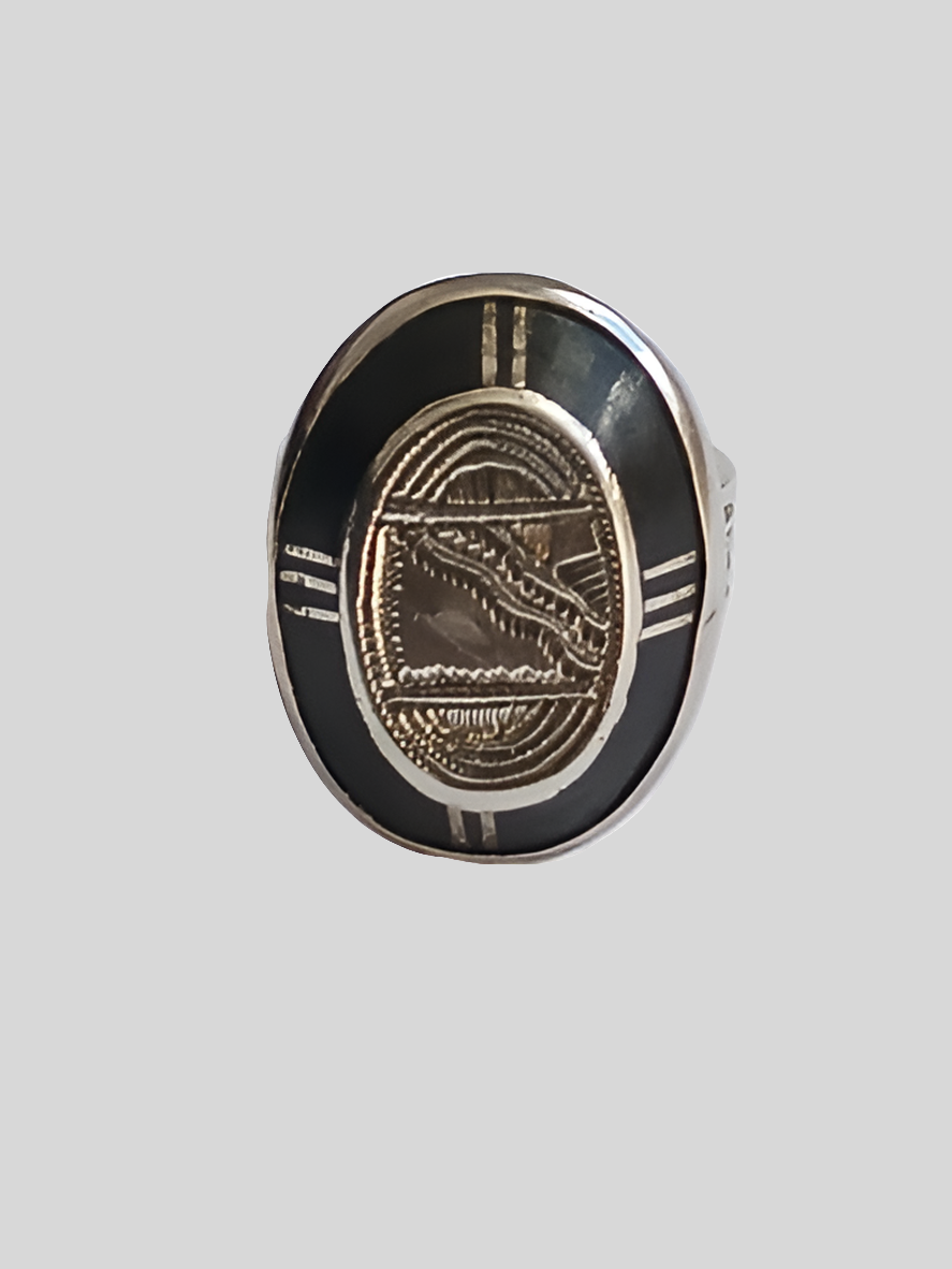 Bague touarègue en argent et bois d'ébène