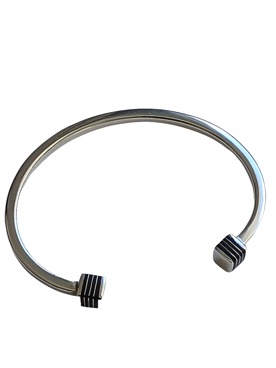 Bracelet touareg en argent ciselé et bois d'ébène