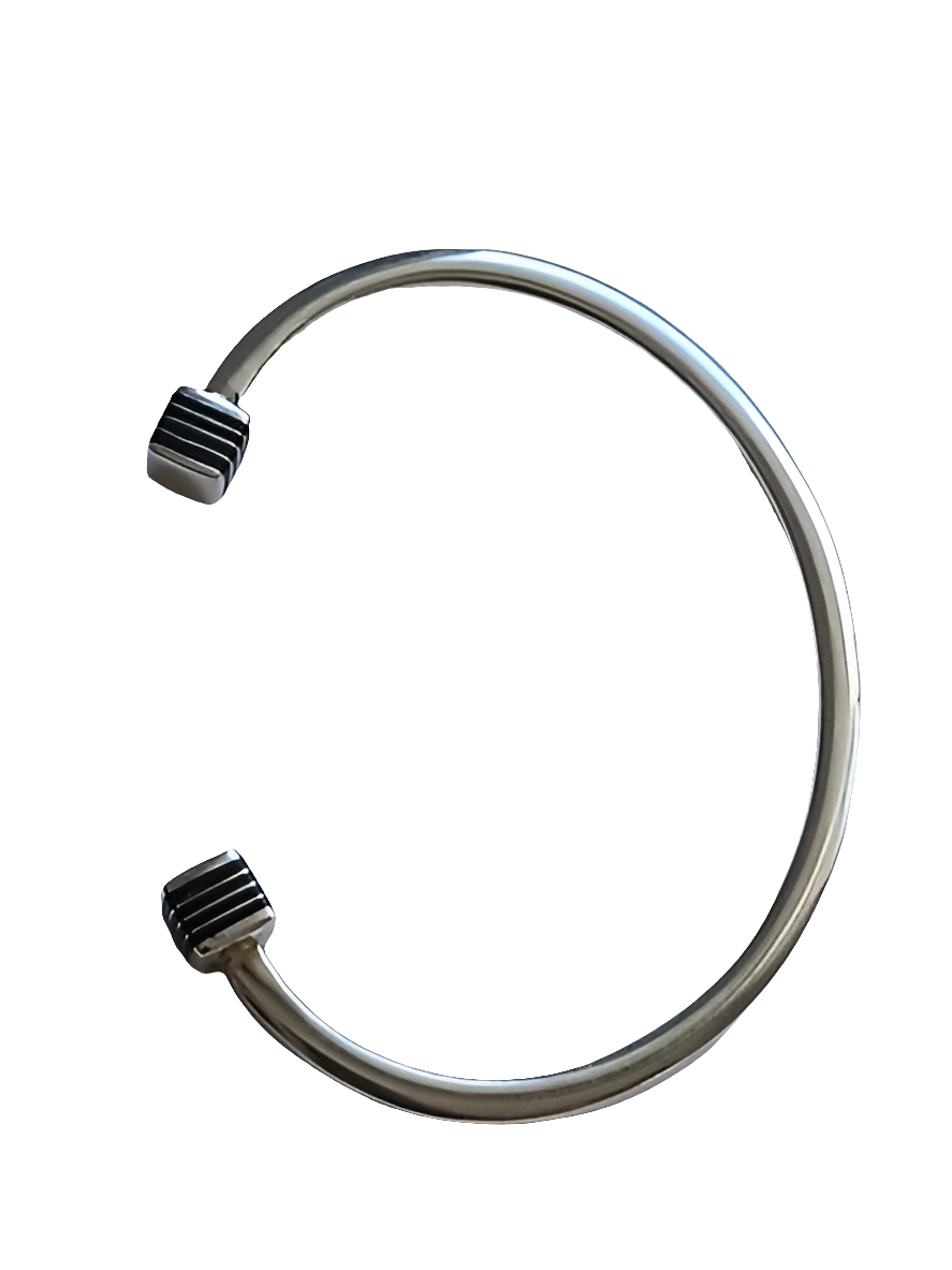 Bracelet touareg en argent ciselé et bois d'ébène