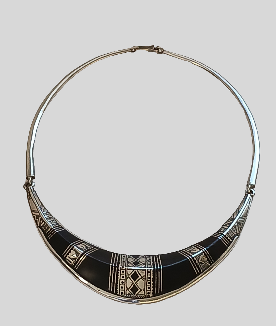 Collier touareg en argent et bois d'ébène