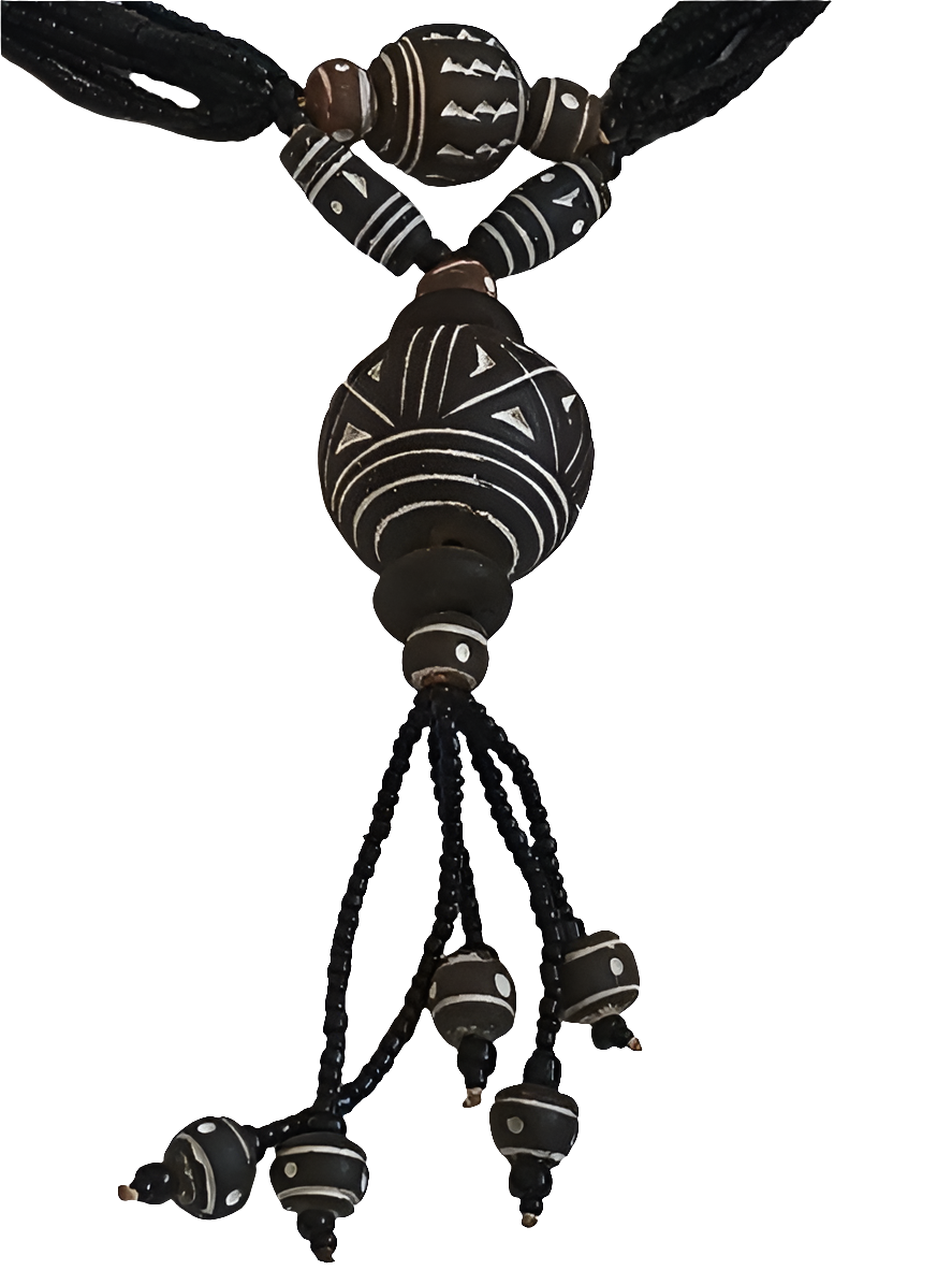 Collier en terre cuite et perles