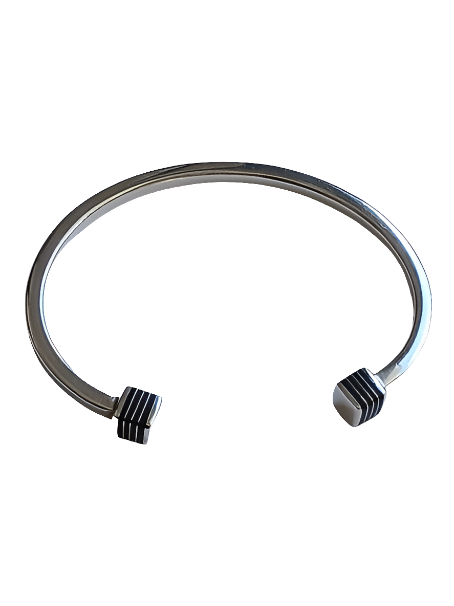 Bracelet touareg en argent ciselé et bois d'ébène