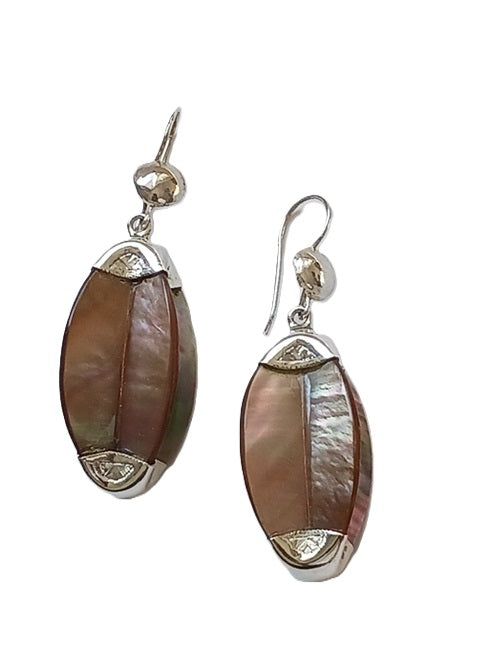 Boucles d'oreilles touareg en argent ciselé et nacre