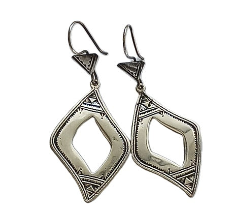 Boucles d'oreilles touareg en argent ciselé