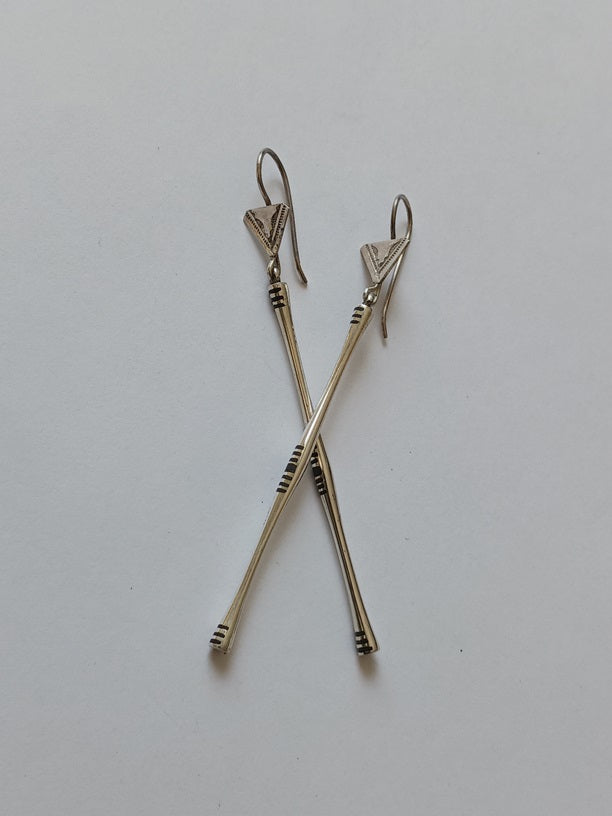 Boucles d'oreilles touareg en argent ciselé