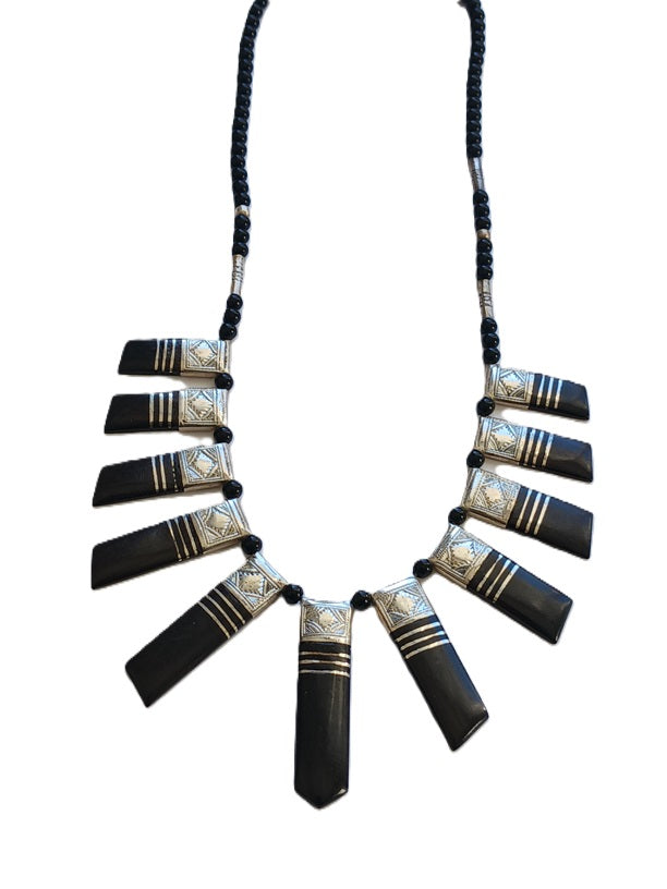 Collier touareg en argent et bois d'ébène