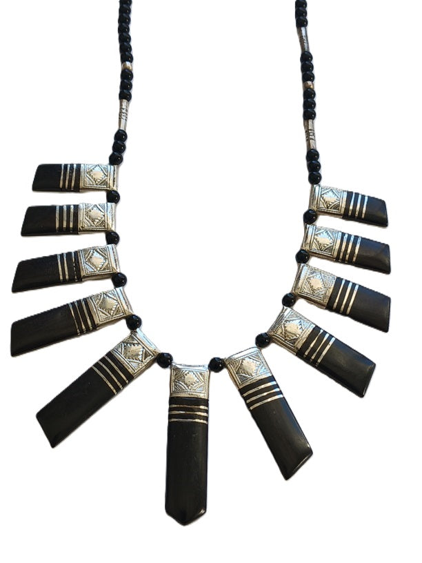 Collier touareg en argent et bois d'ébène
