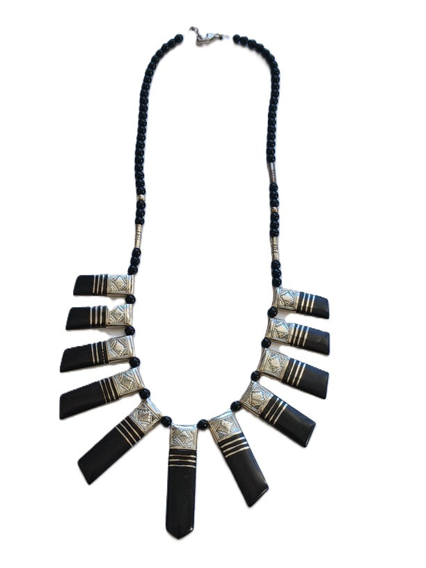 Collier touareg en argent et bois d'ébène
