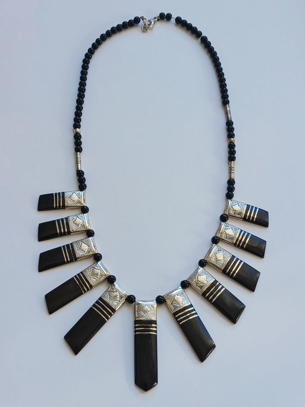 Collier touareg en argent et bois d'ébène
