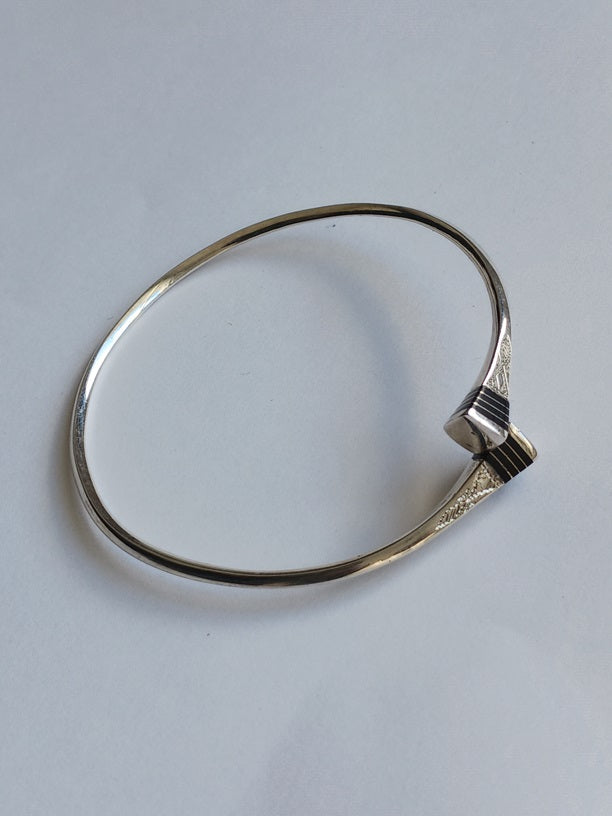 Bracelet touareg en argent ciselé et bois d'ébène