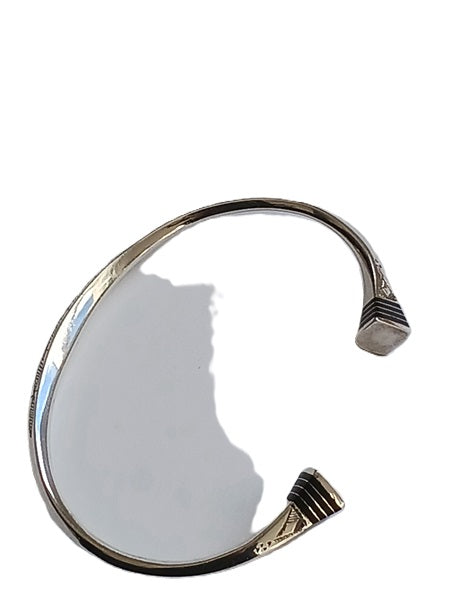 Bracelet touareg en argent ciselé et bois d'ébène