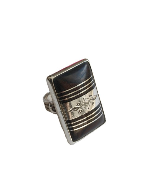 Bague touarègue en argent ciselé et bois d'ébène