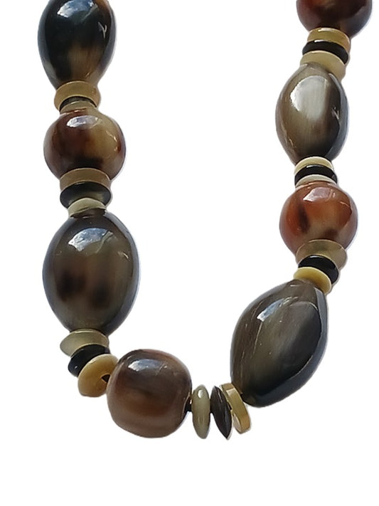 Collier en corne de qualité