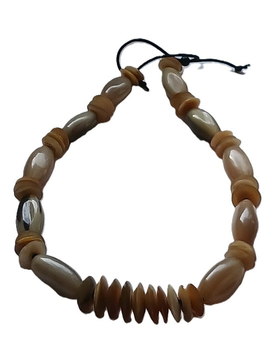 Collier en corne de qualité