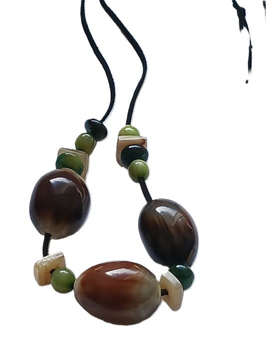 Collier en corne de qualité