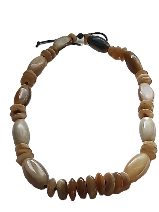 Collier en corne de qualité