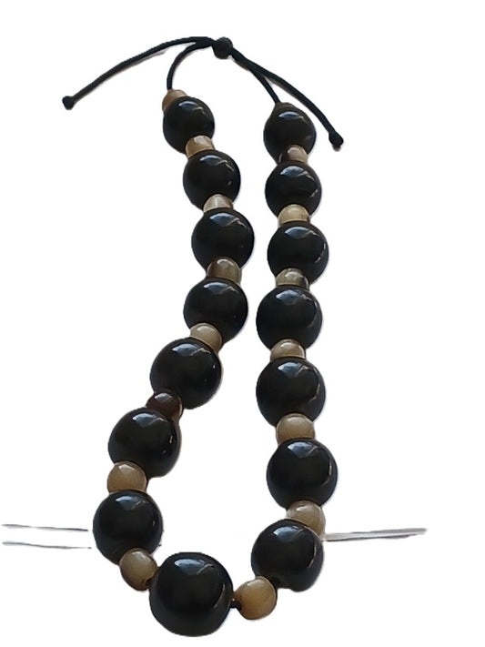 Collier en corne de qualité
