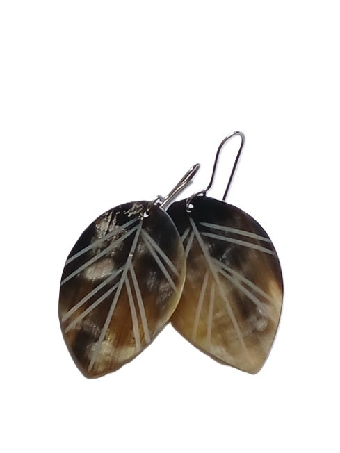 Boucles d'oreilles en corne de zébu de Madagascar