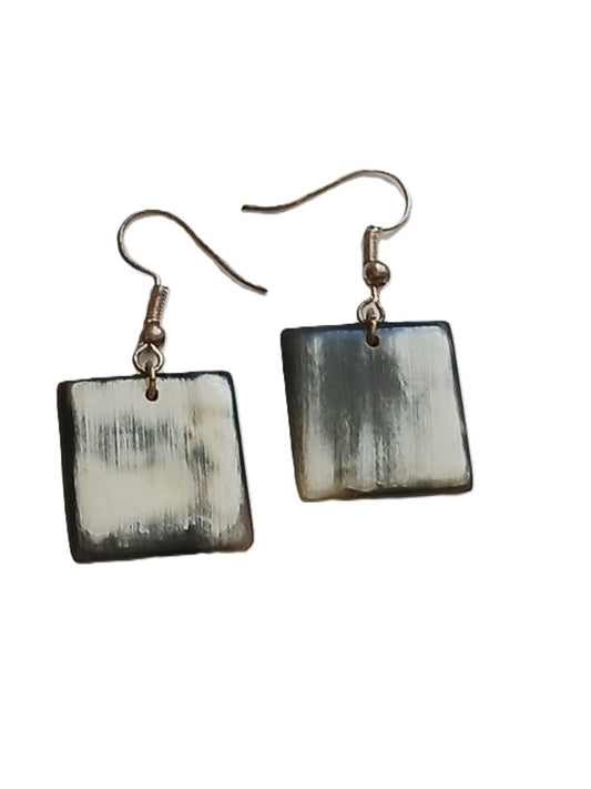 Boucles d'oreilles en corne de zébu de Madagascar