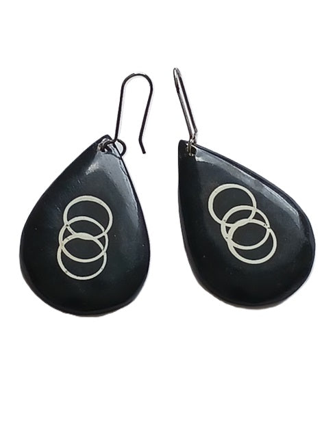Boucles d'oreilles en corne de zébu de Madagascar