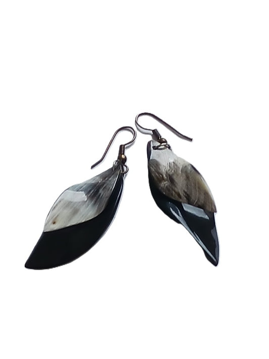 Boucles d'oreilles en corne de zébu de Madagascar