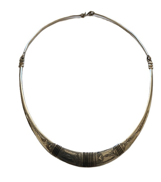 Collier touareg en métal ciselé