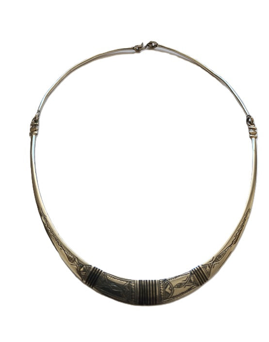 Tuareg necklace in chiseled metal