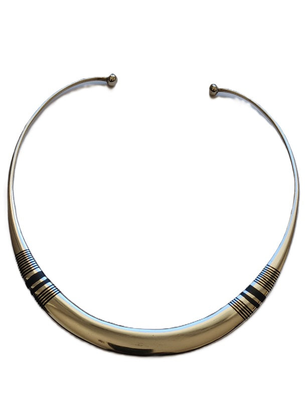 Collier touareg en métal finement ciselé