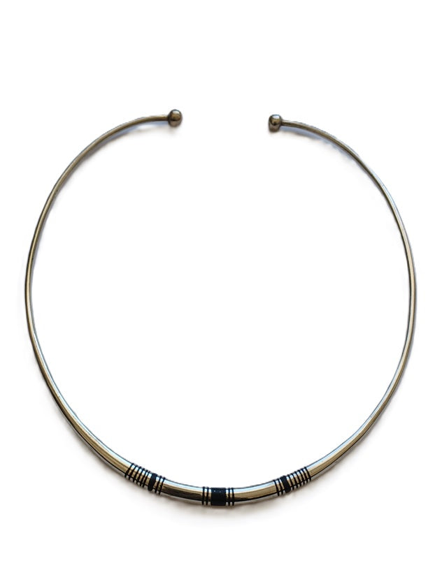 Tuareg necklace in chiseled metal