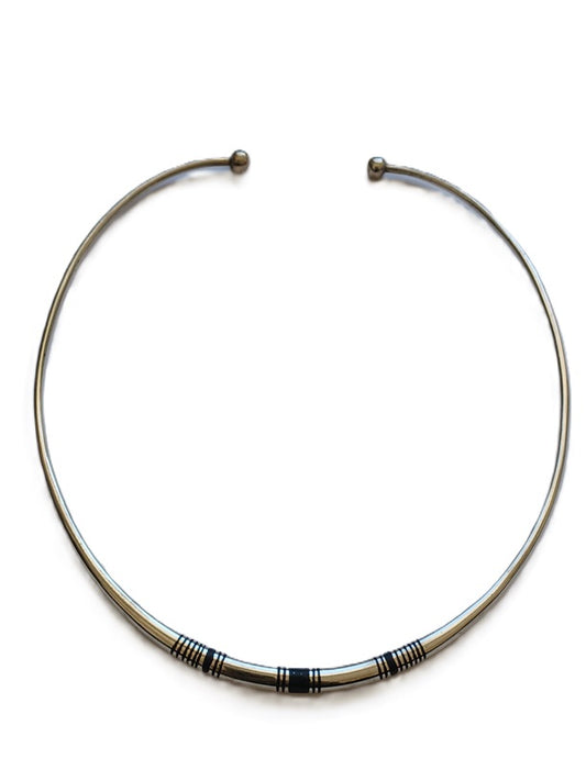 Collier touareg en métal ciselé