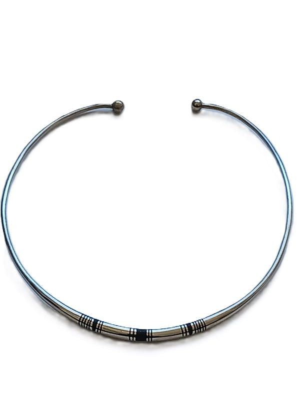Collier touareg en métal finement ciselé