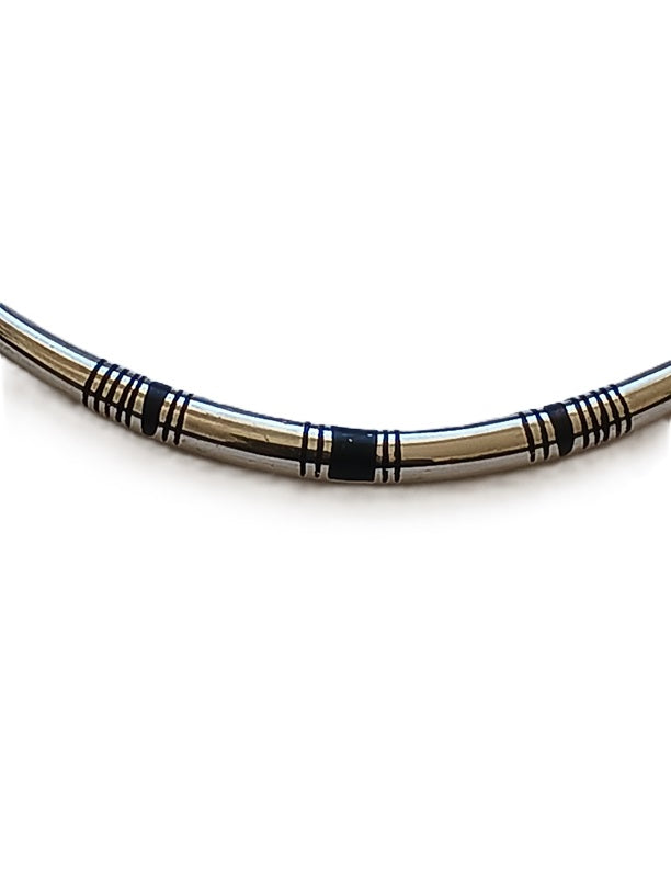 Collier touareg en métal finement ciselé
